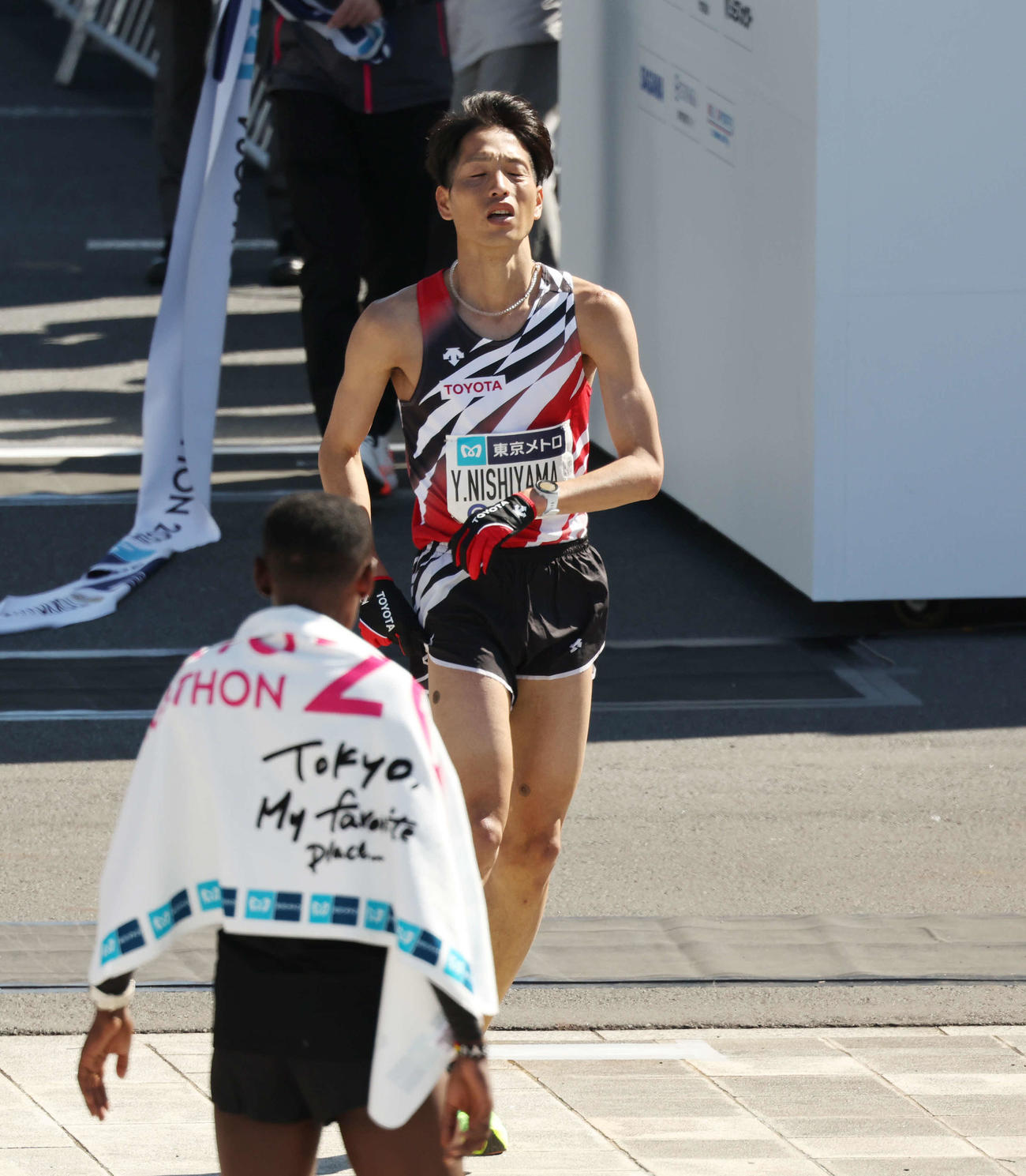日本人トップでゴールするも悔しい表情の西山（撮影・宮地輝）