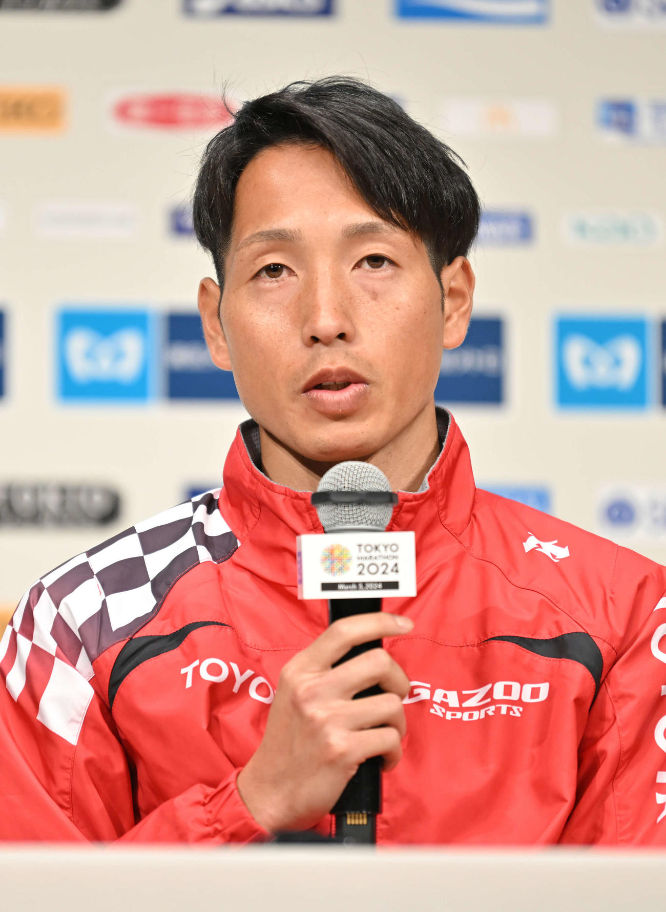 記者会見でレースを振り返る西山（代表撮影）