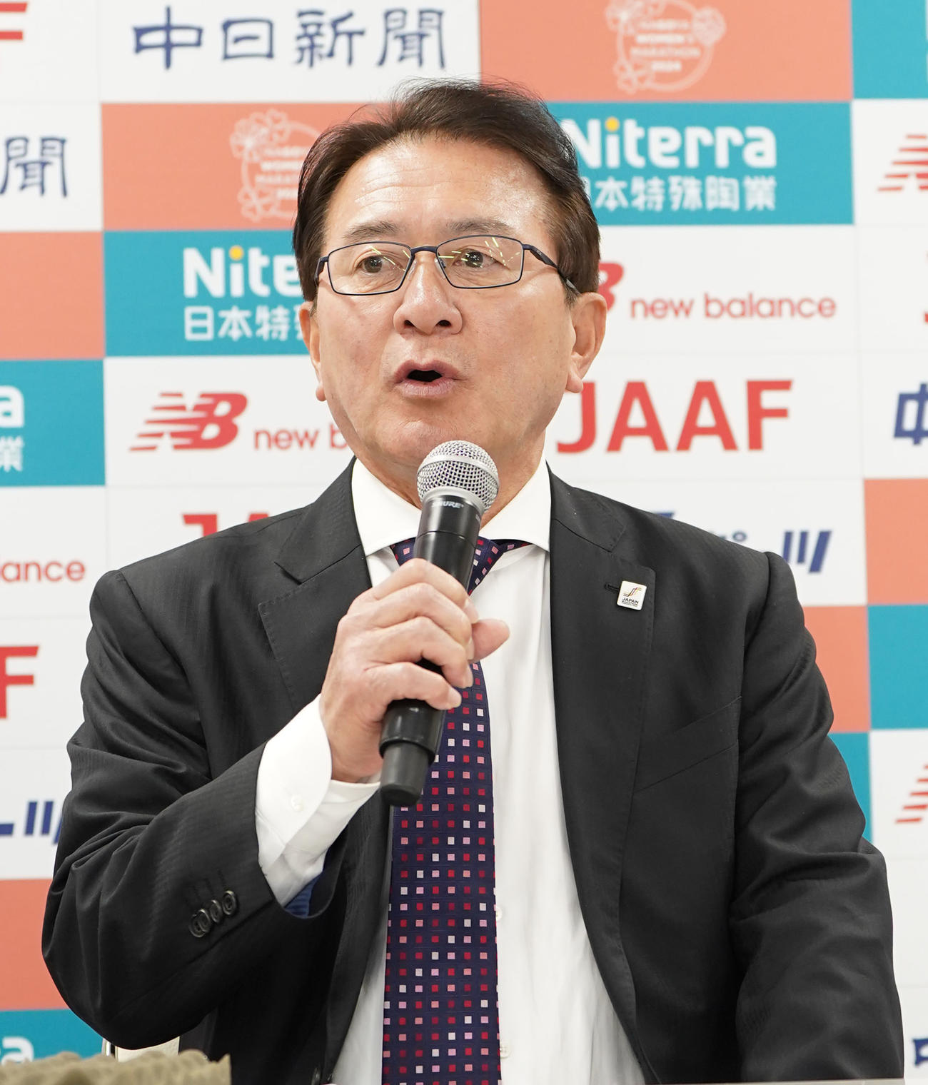 会見する瀬古利彦日本陸連ロードランニングコミッションリーダー（撮影・森本幸一）