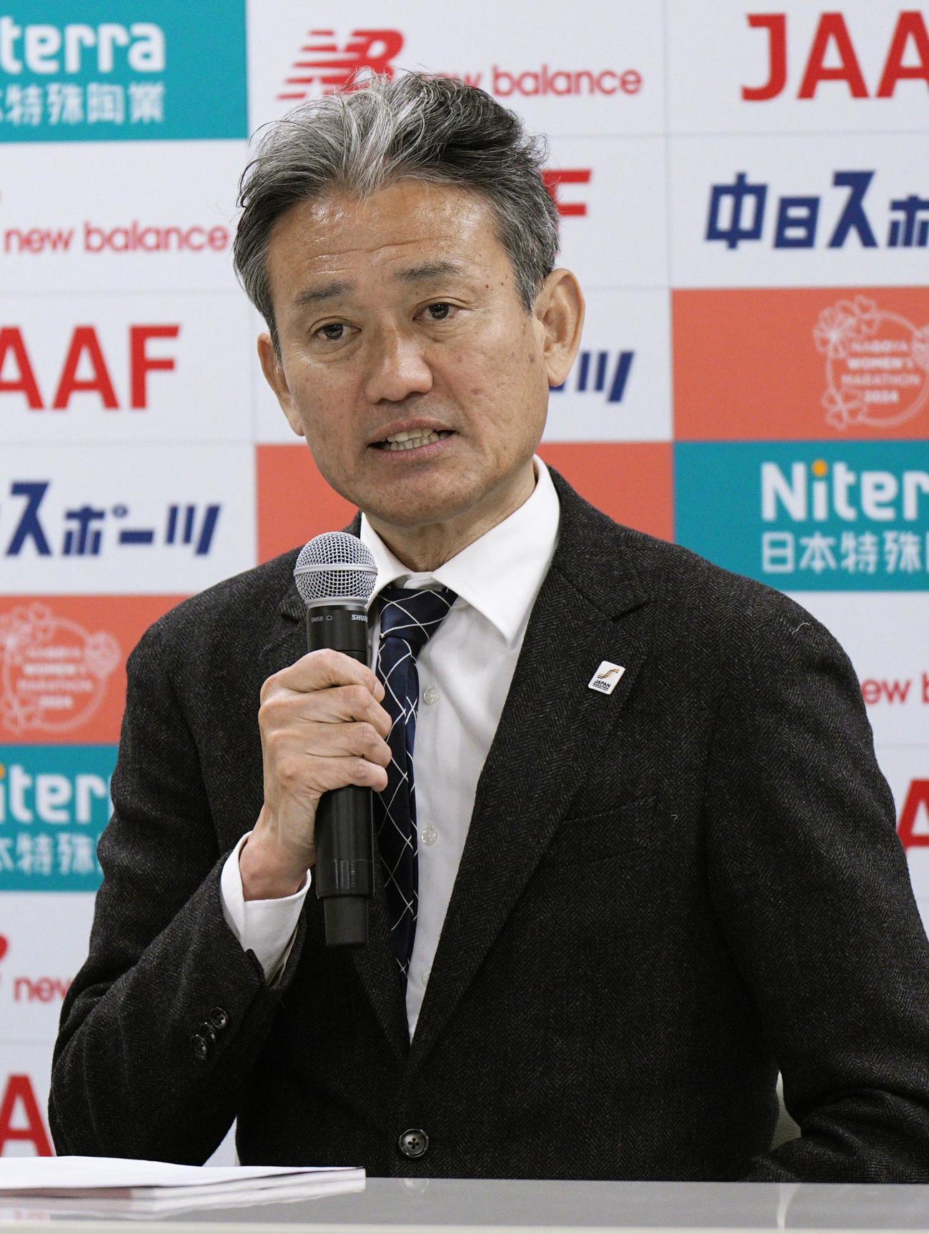 パリ五輪マラソン代表選考を総括した日本陸連の高岡寿成シニアディレクター（共同）