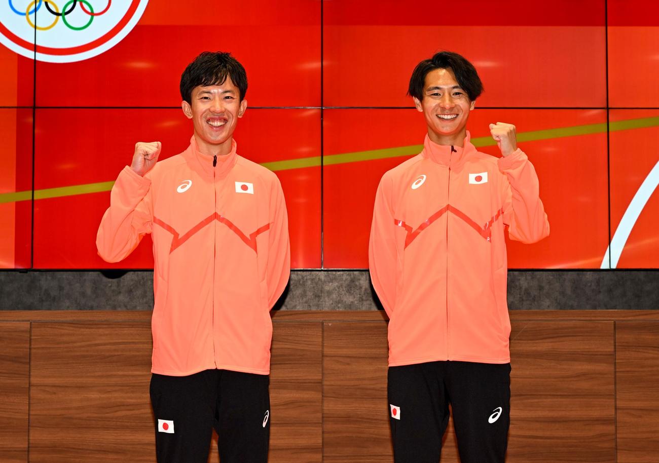 パリ五輪マラソン日本代表内定選手会見に登壇した男子代表の小山（左）と赤崎（提供：日本陸連／フォート・キシモト）