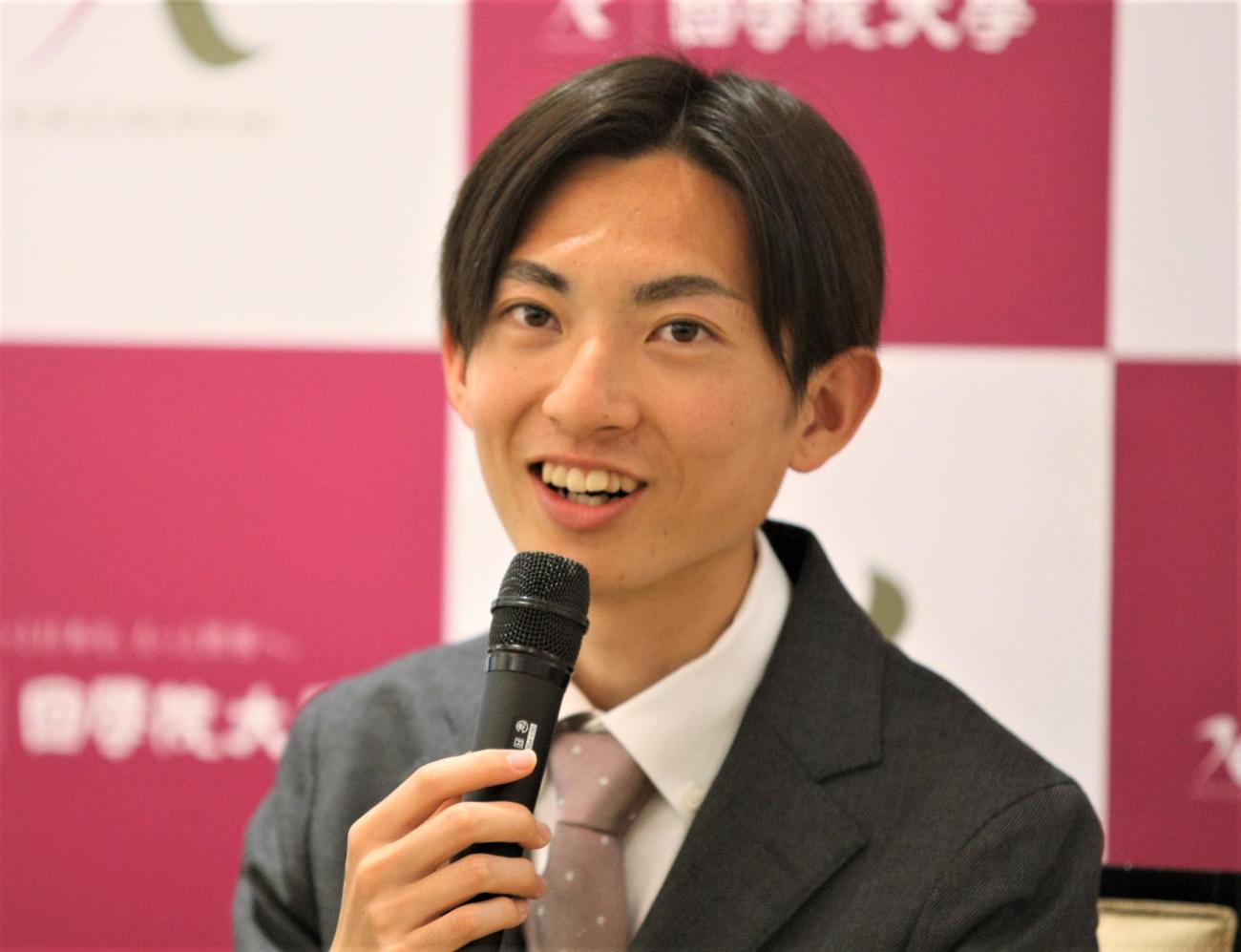 大阪マラソン優勝祝賀会前の会見に出席した国学院大・平林（撮影・藤塚大輔）