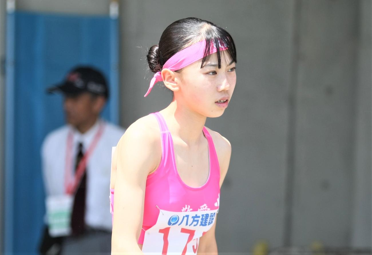 金栗記念選抜陸上中長距離大会　女子800メートルに臨む久保（撮影・藤塚大輔）