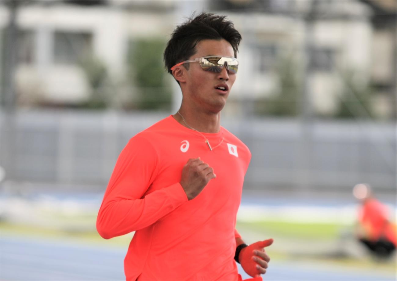 陸上の世界リレーへ向けた日本代表合宿に参加した男子400メートルリレー代表の柳田（撮影・藤塚大輔）