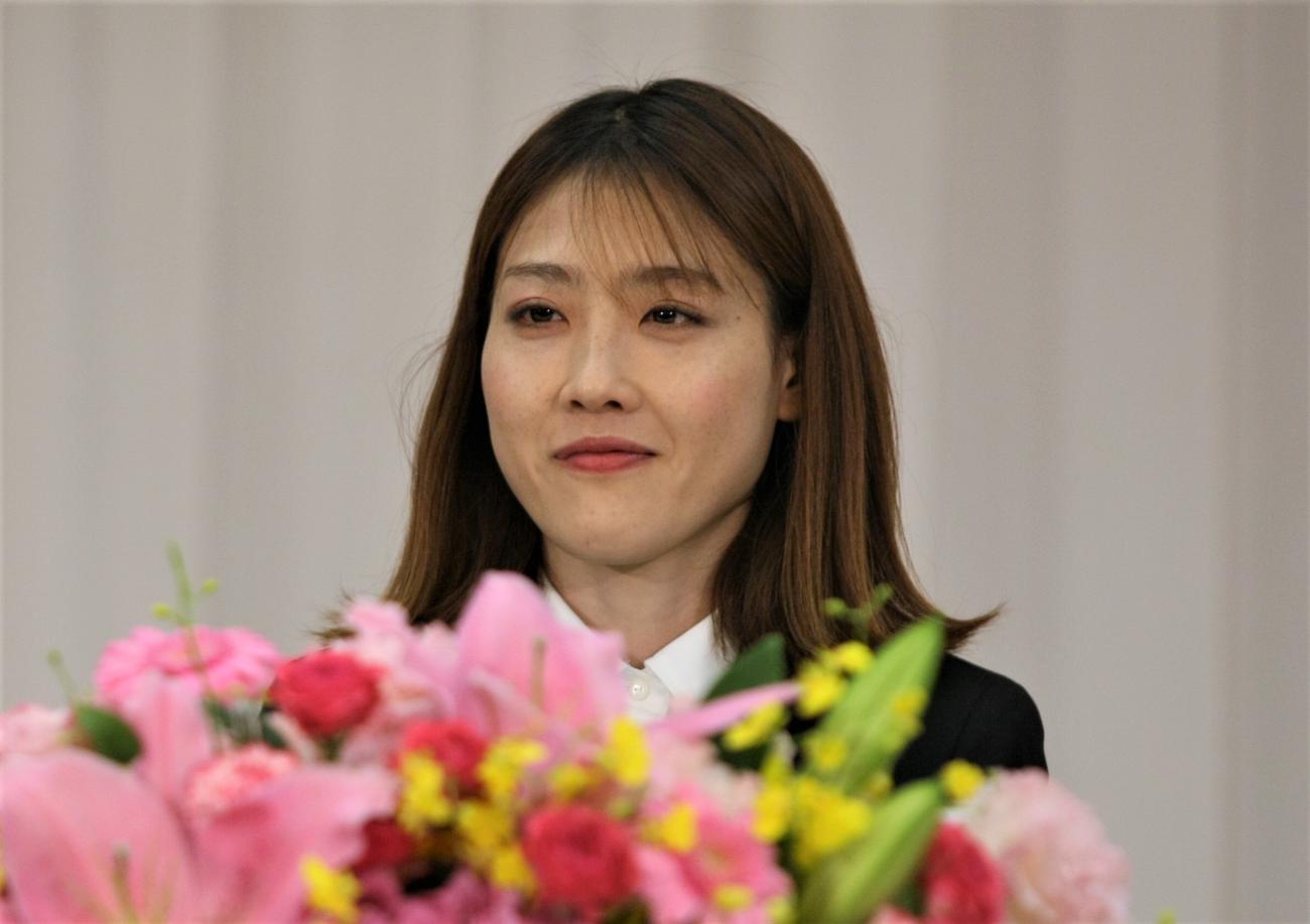 岡山県内で記者会見を開いた陸上女子長距離の前田（撮影・藤塚大輔）