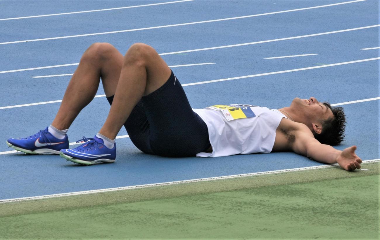 陸上日本学生個人選手権　男子100メートル準決勝で追い風参考ながら9秒97をマークし、公認記録とならず悔しがった東洋大・柳田（撮影・藤塚大輔）