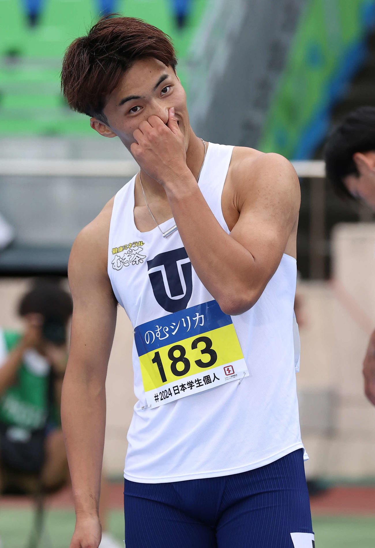 男子100メートル決勝、9秒台ならず悔しそうな表情の東洋大・柳田（撮影・河野匠）