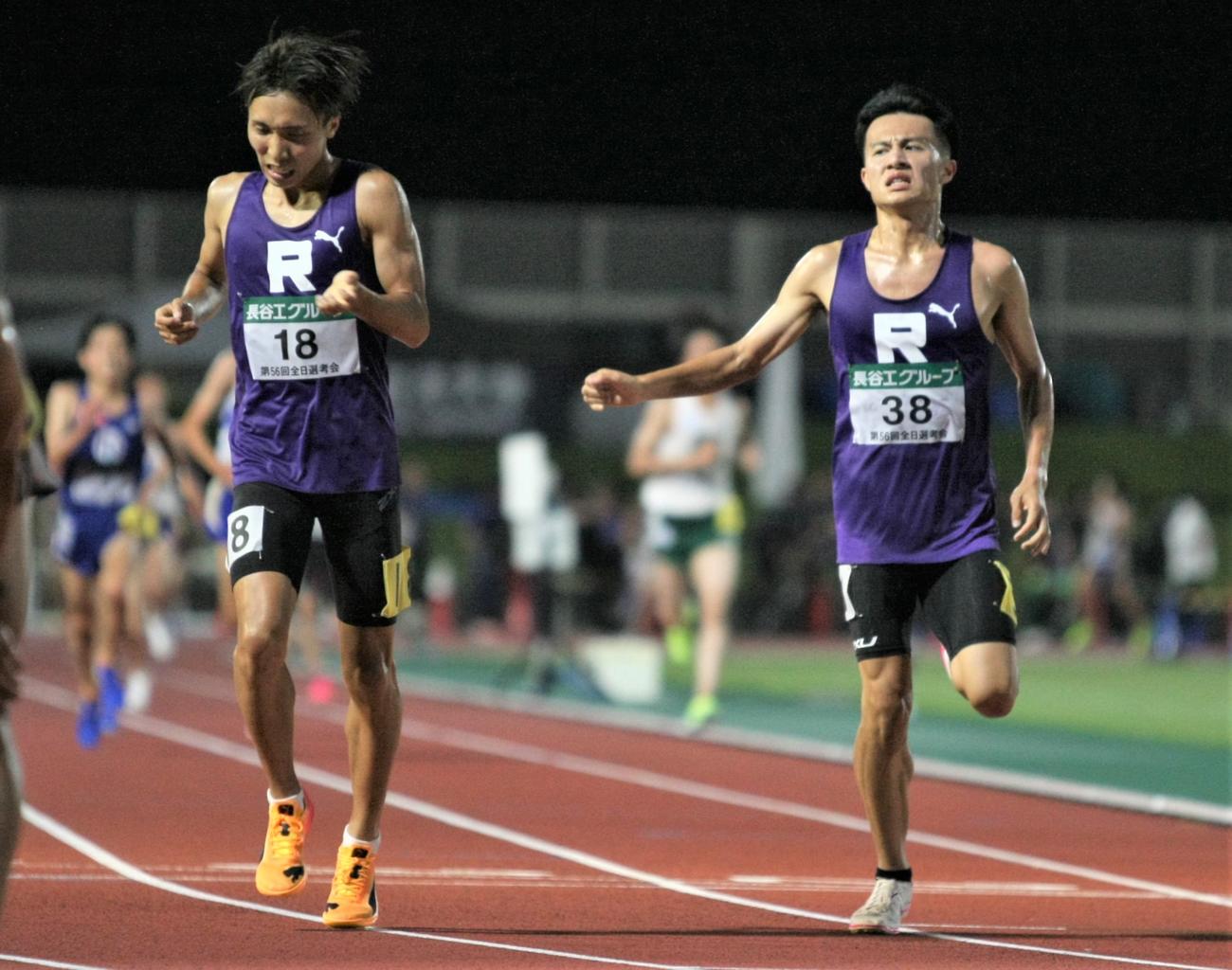 全日本大学駅伝関東学連推薦校選考会　3組で2着となった立教大の林（左）と3着となった国安（撮影・藤塚大輔）