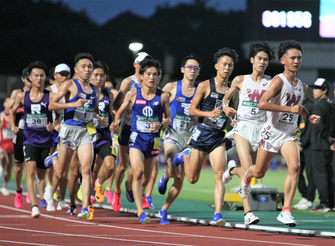 全日本大学駅伝関東学連推薦校選考会　3組で力走する早大・山口竣平（25番）（撮影・藤塚大輔）