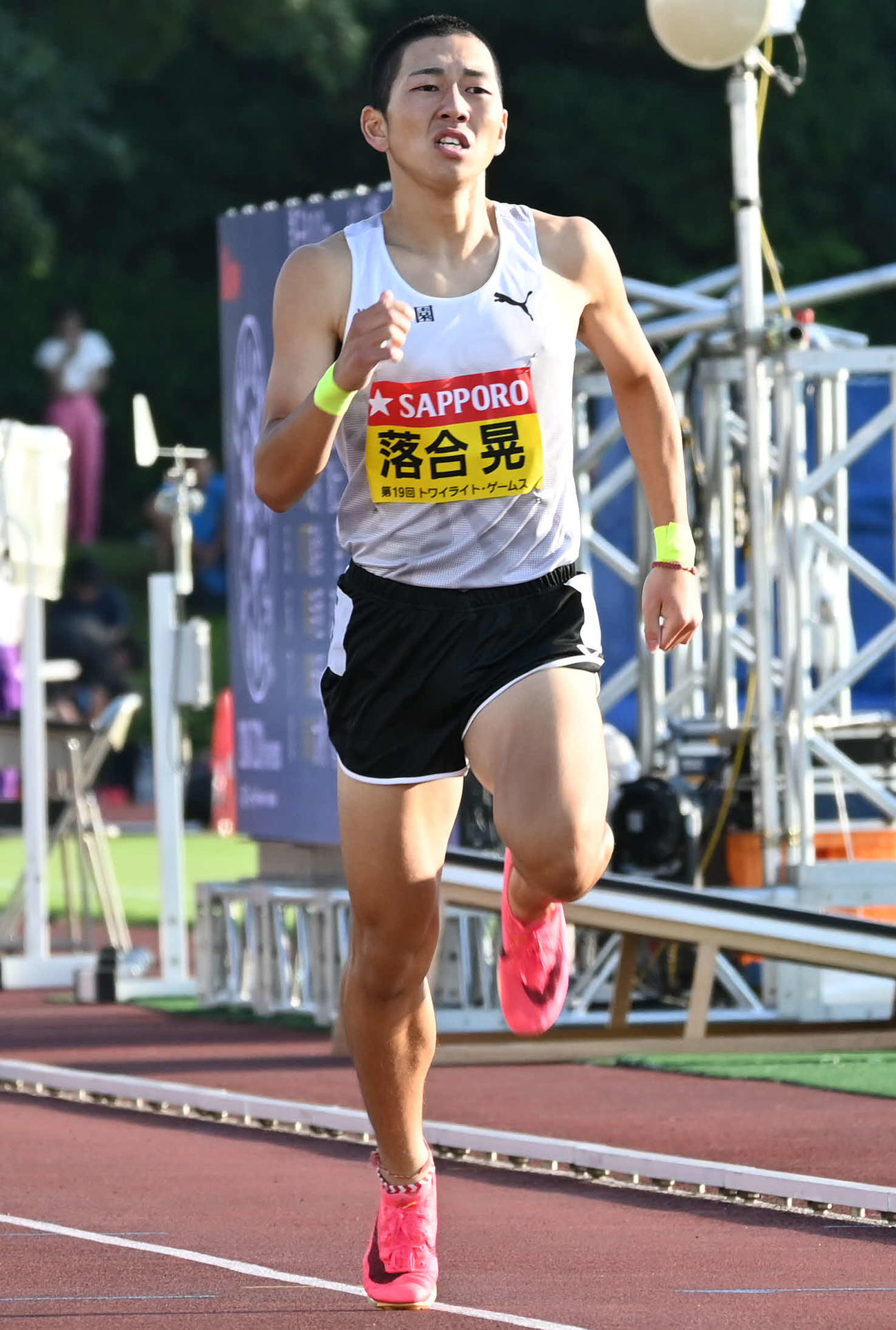 男子800メートルで優勝した落合晃（撮影・飯岡大暉）