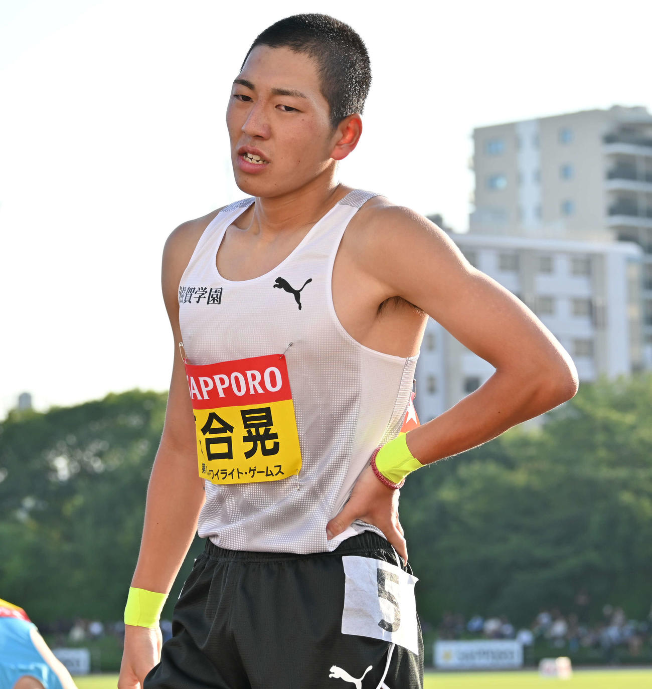 男子800メートルで優勝した落合晃。レース後も笑顔はなかった（撮影・飯岡大暉）