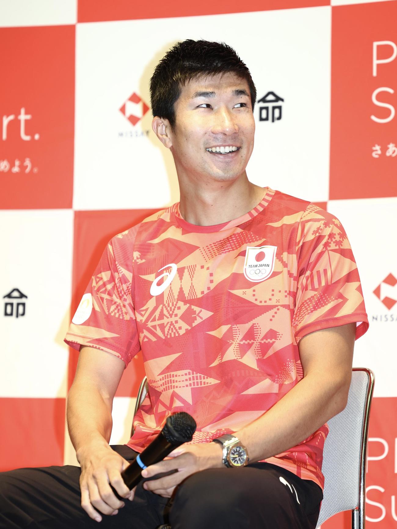 パリ五輪チームニッセイ報告会に臨む桐生（撮影・河田真司）