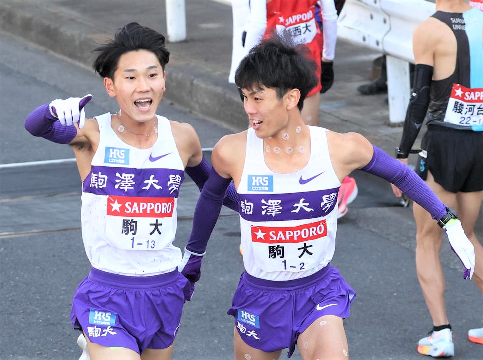 陸上男子長距離の篠原（左）と鈴木（撮影2024年1月2日）