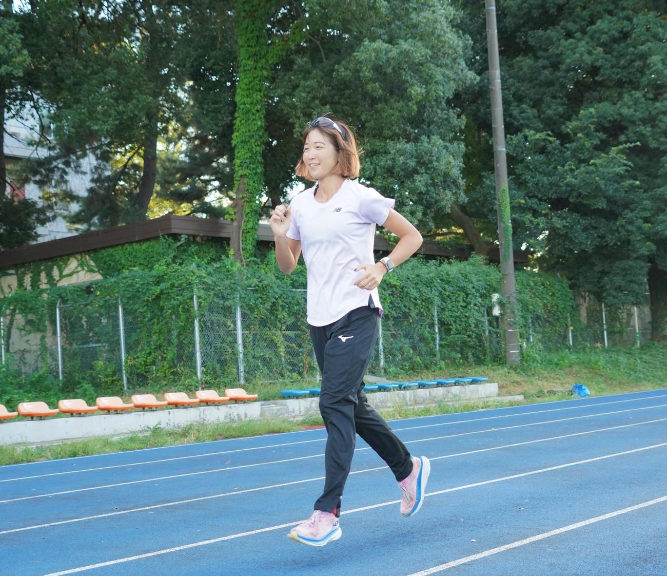 今季8年ぶりに自己ベストを更新した女子800メートルの山田はな（撮影・佐藤成）