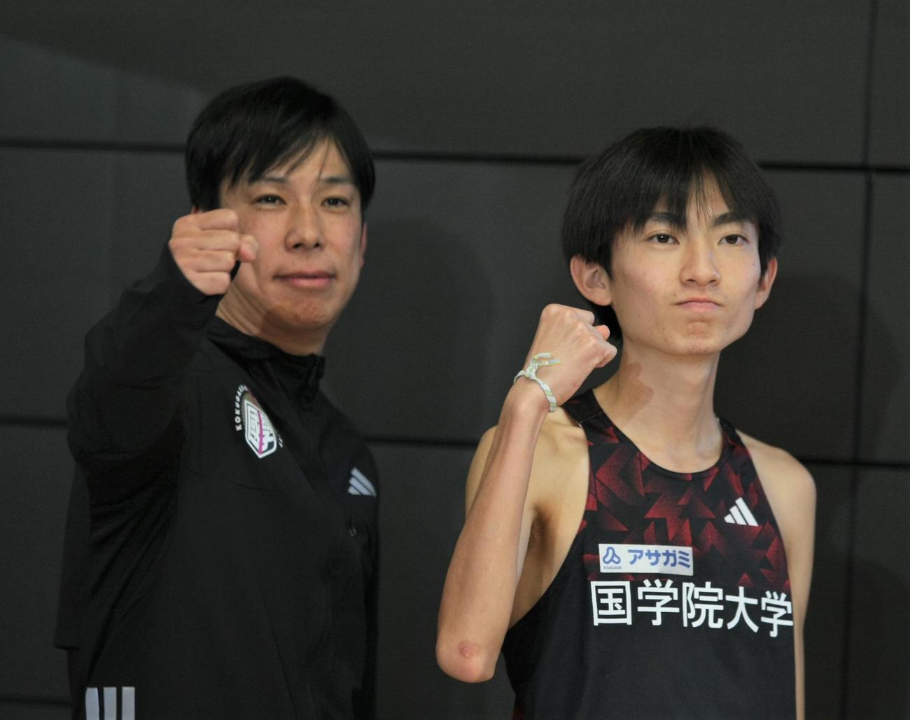アディダス・ジャパンのイベントに出席した国学院大・前田康弘監督〈左〉と平林〈撮影・藤塚大輔〉