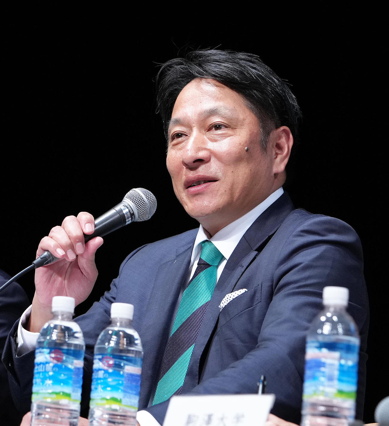 第101回箱根駅伝記者発表会で意気込みを語る青学大・原監督（撮影・足立雅史）