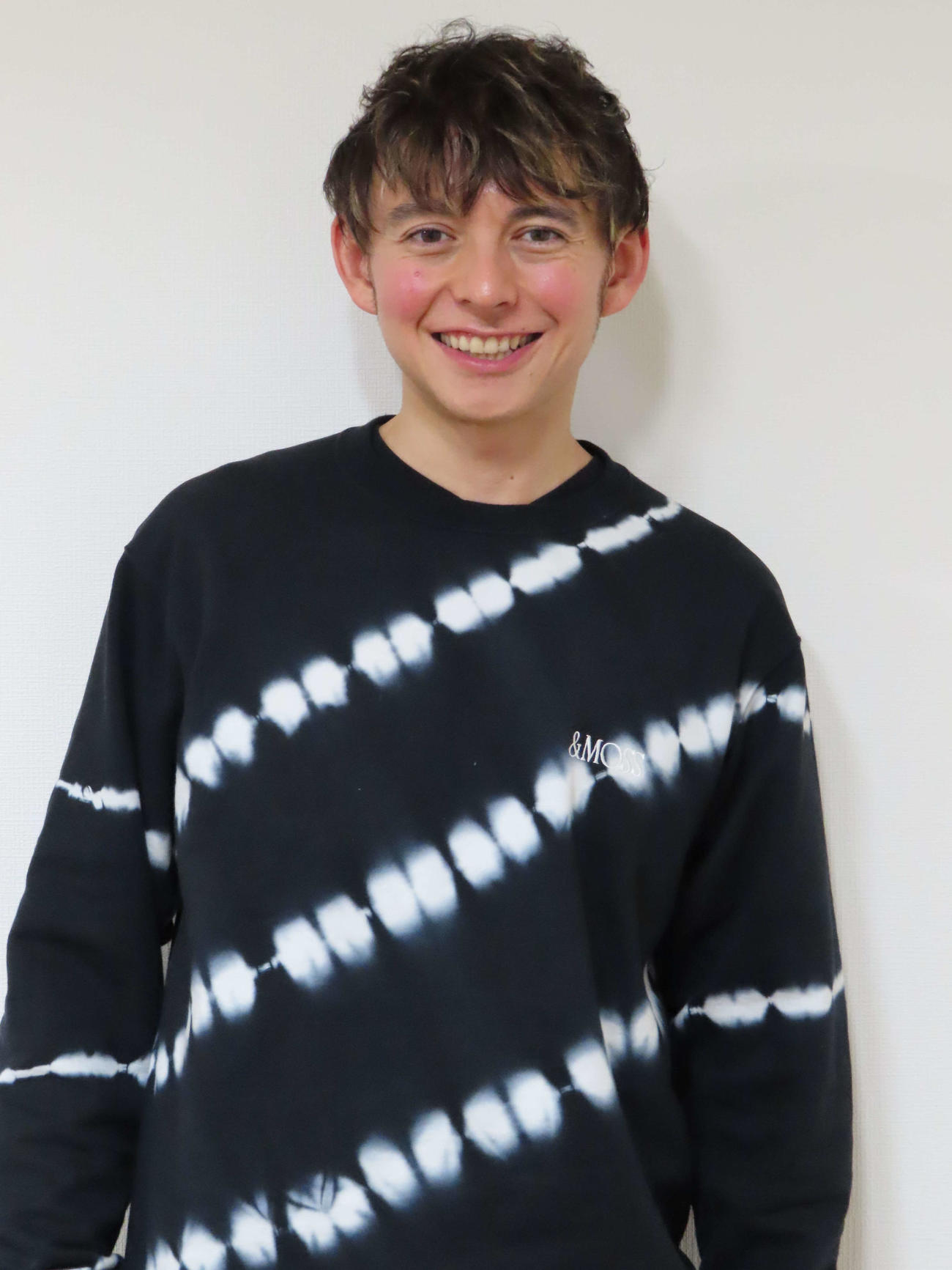 インタビューに応じたハリー杉山（撮影・近藤由美子）