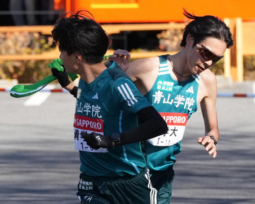 箱根駅伝】青学大の“駅伝男”太田蒼生が4区で猛追、2位浮上で首位中大