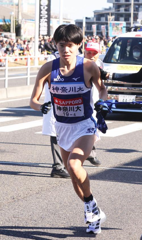 第101回箱根駅伝　往路　神奈川大4区の近藤大智（代表撮影）