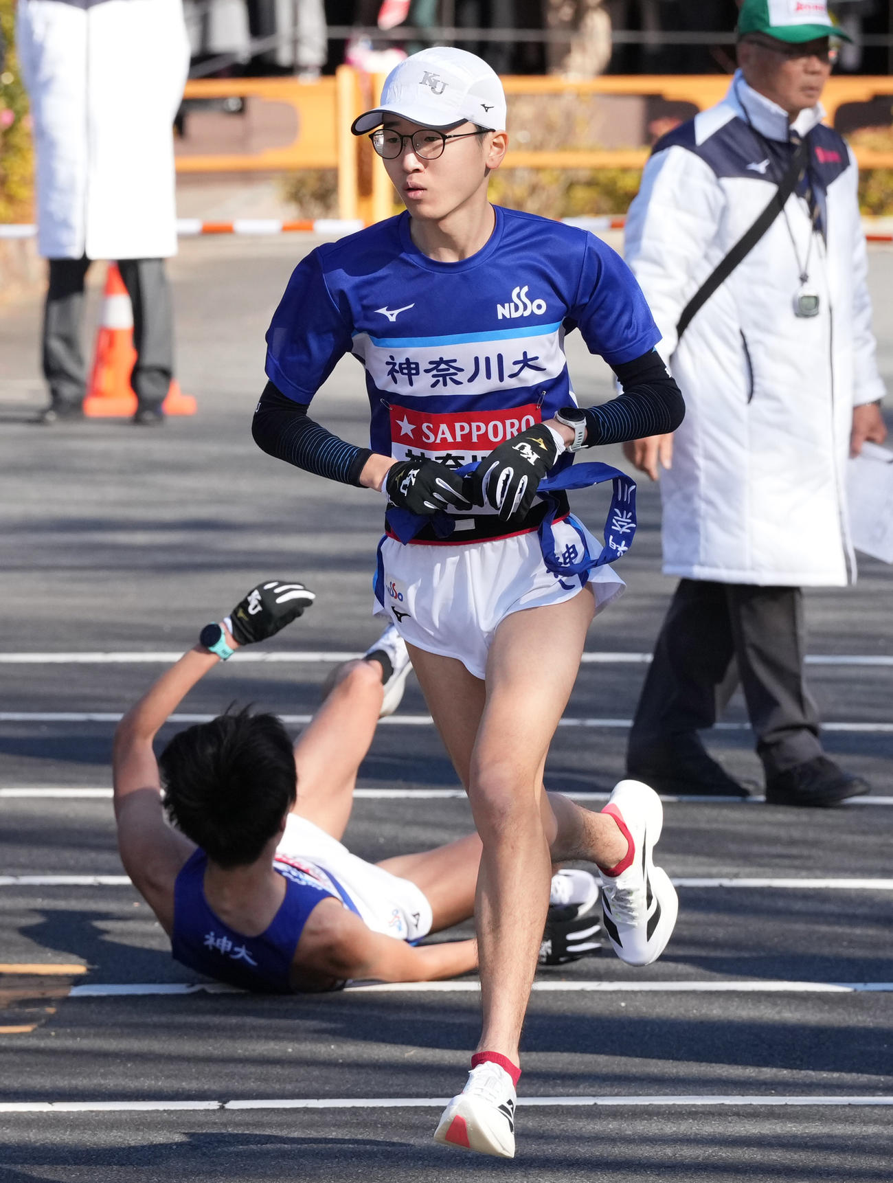 神奈川大5区三原は小田原中継所を出発する（撮影・鈴木みどり）