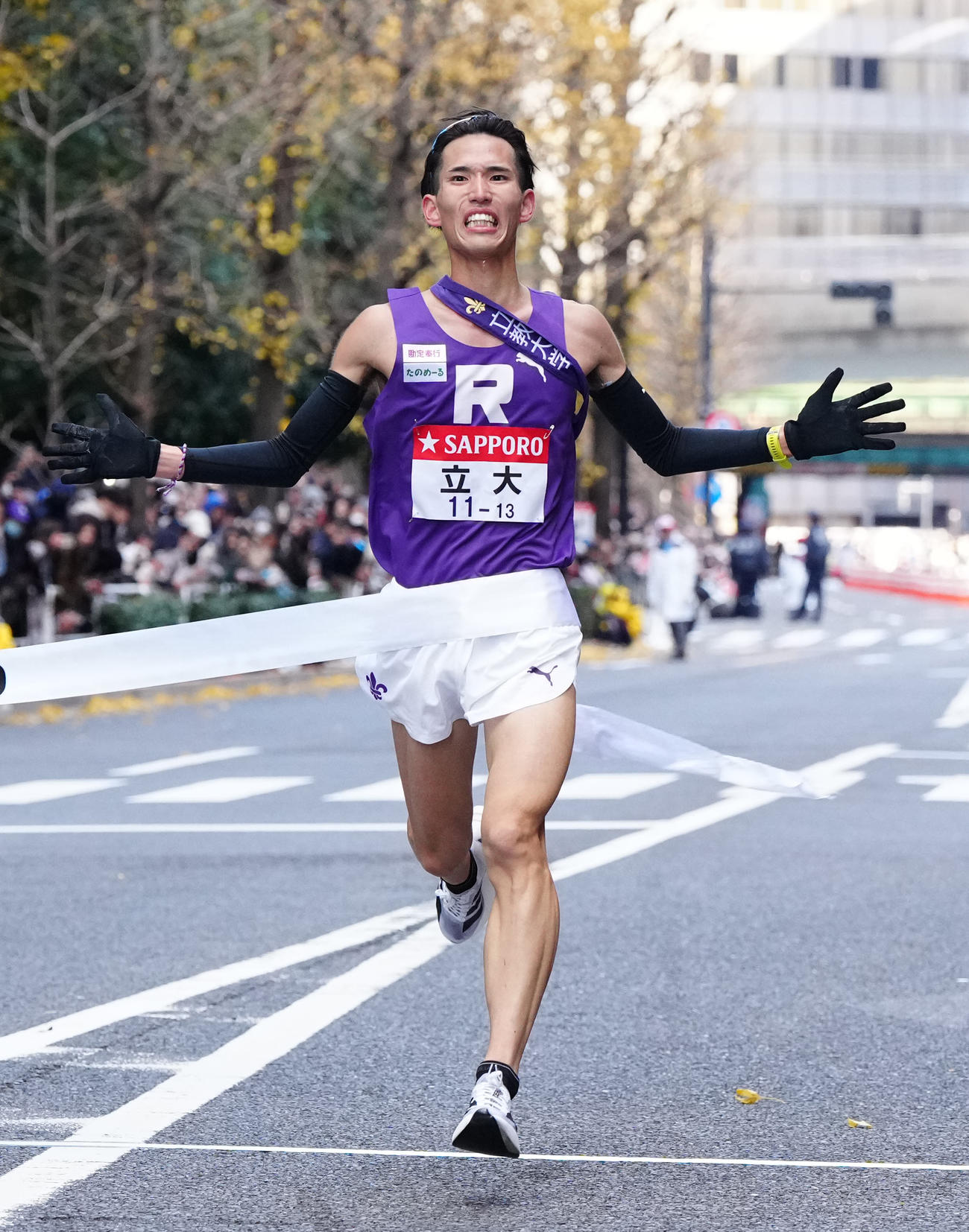 総合13位でゴールする立大10区永井駿
