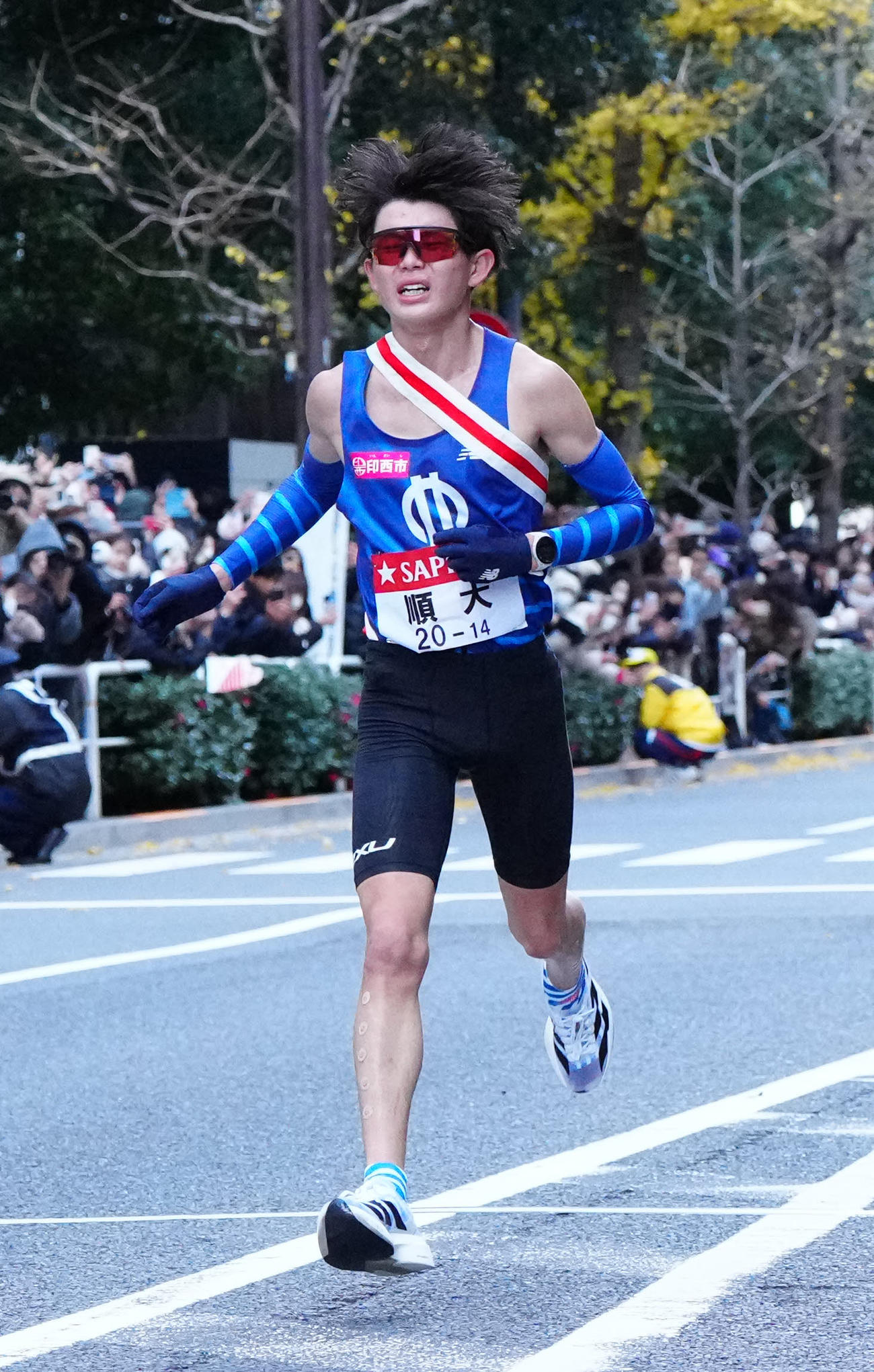 総合11位でゴールする順大10区古川（撮影・江口和貴）