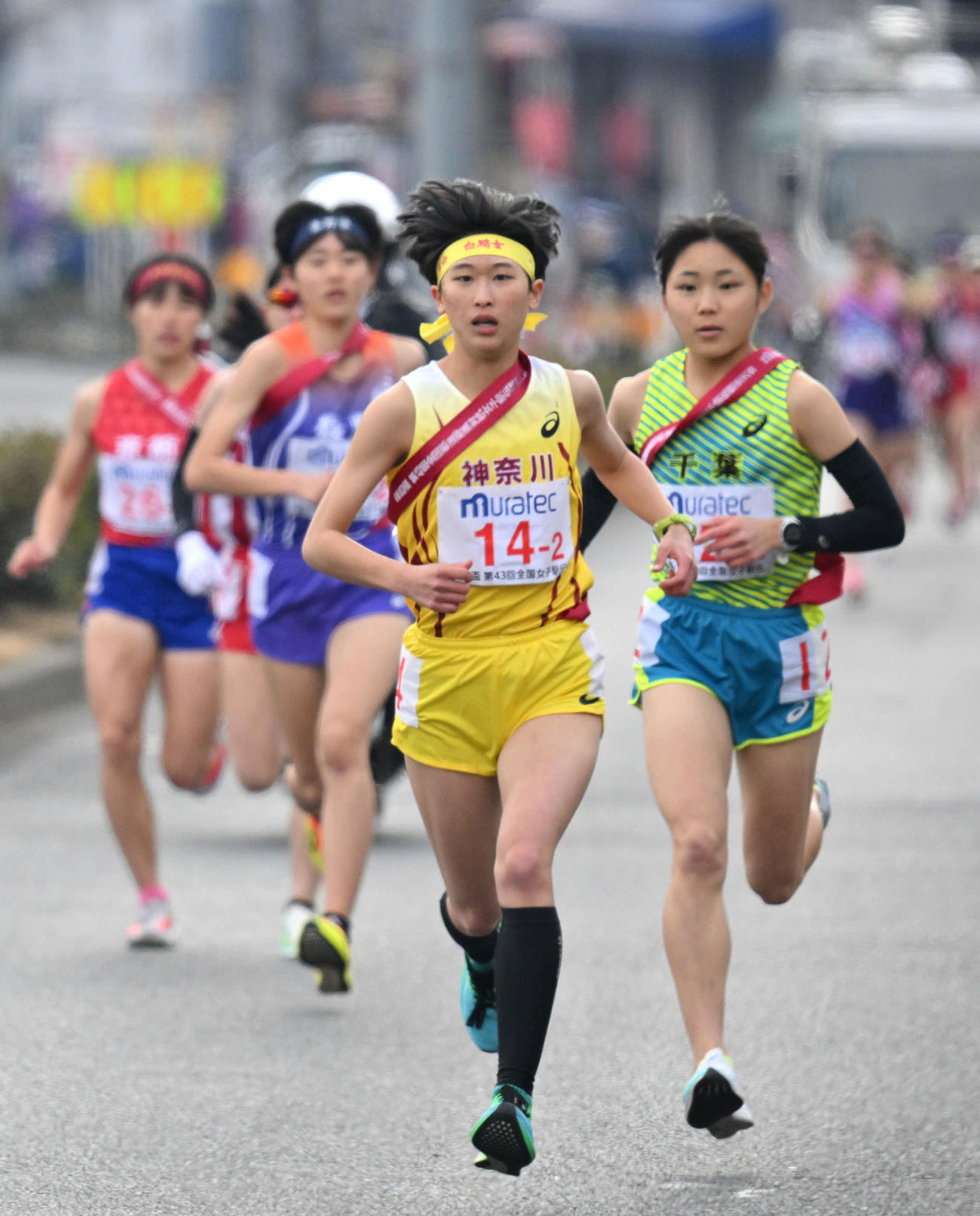 2区、一時先頭に立つ神奈川の勝呂（中央）と千葉の村上（右）（代表撮影）