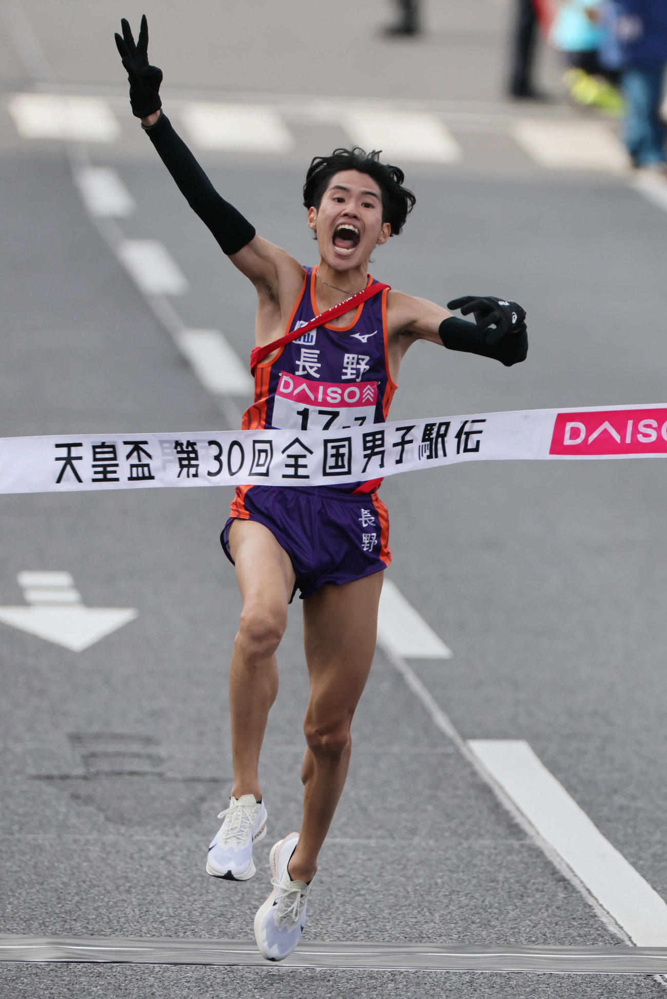全国都道府県男子駅伝　優勝した長野7区の伊藤大志（撮影・加藤孝規）