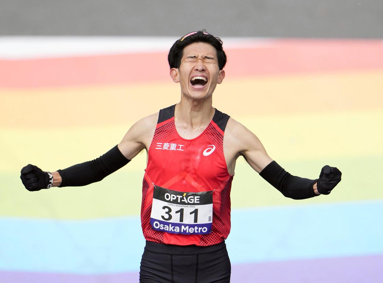初マラソン日本最高となる2時間5分39秒で男子2位の近藤亮太（共同）