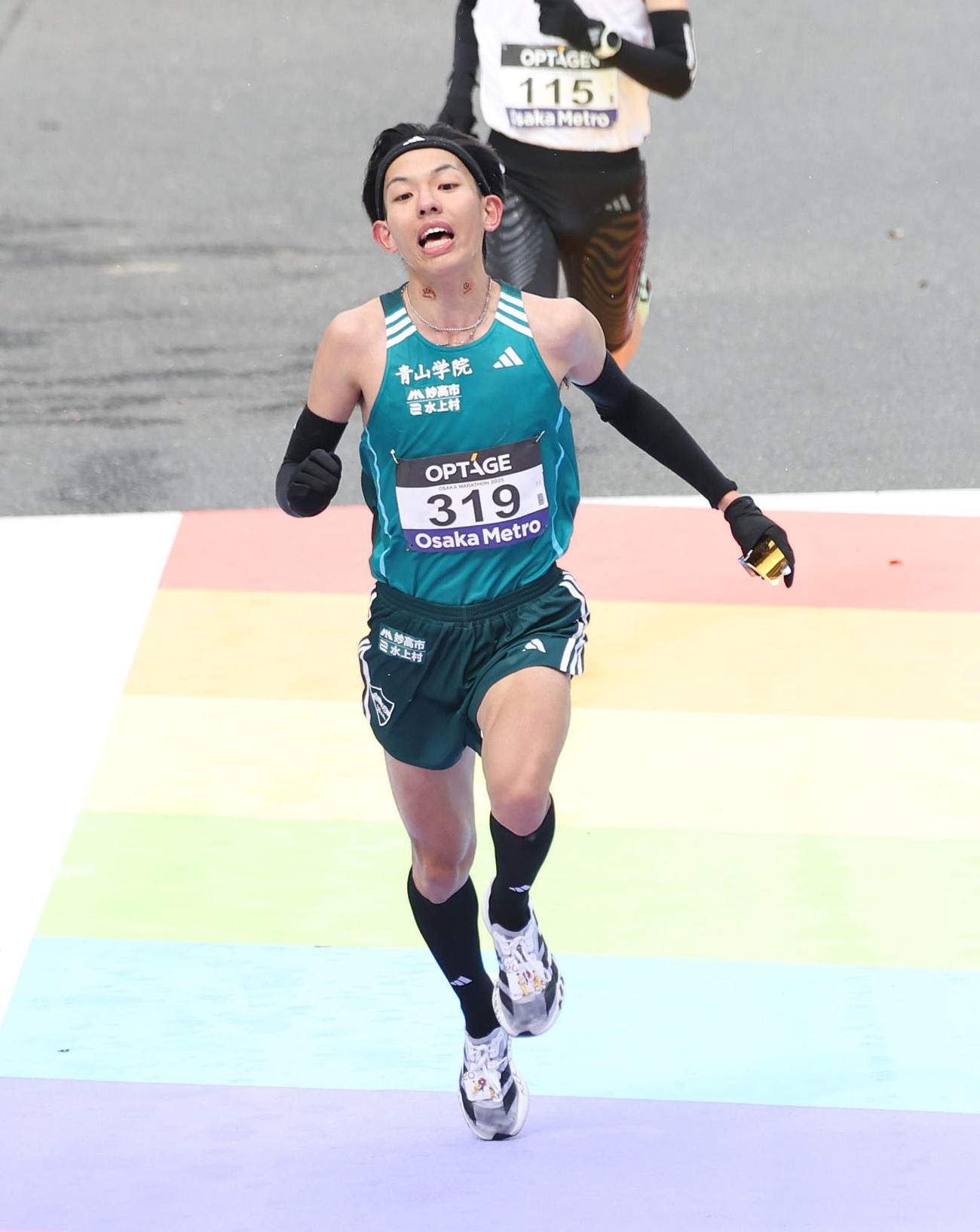 ゴール前でラストスパートする黒田朝日（撮影・白石智彦）