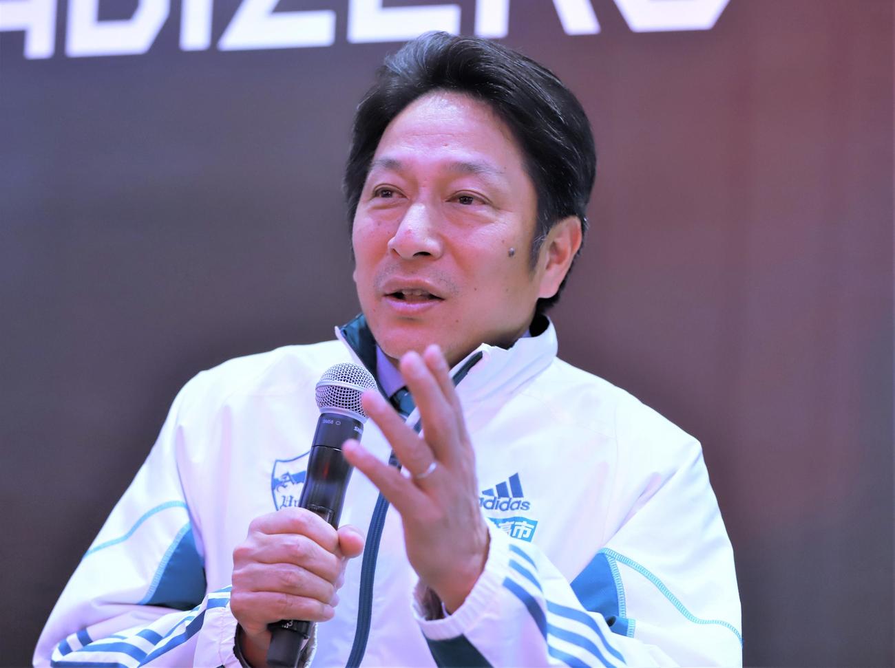 東京マラソンへ向けたイベントに登壇した青学大・原晋監督（撮影・藤塚大輔）