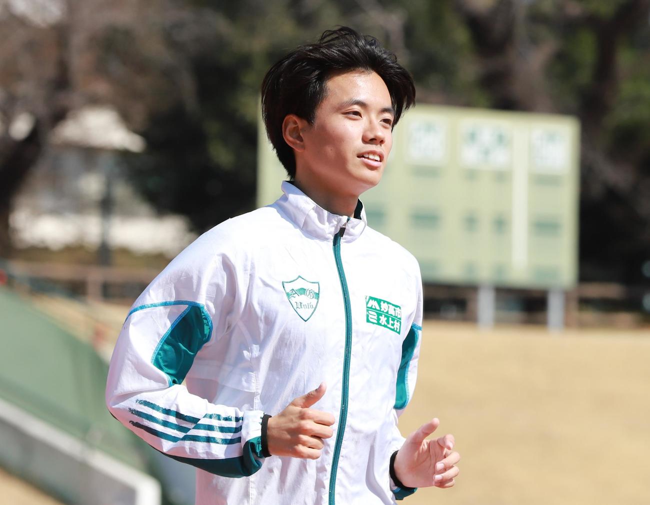 都内で陸上教室「レッツ青トレ！　ランニング教室with青学駅伝部」に参加した青学大・若林（撮影・藤塚大輔）