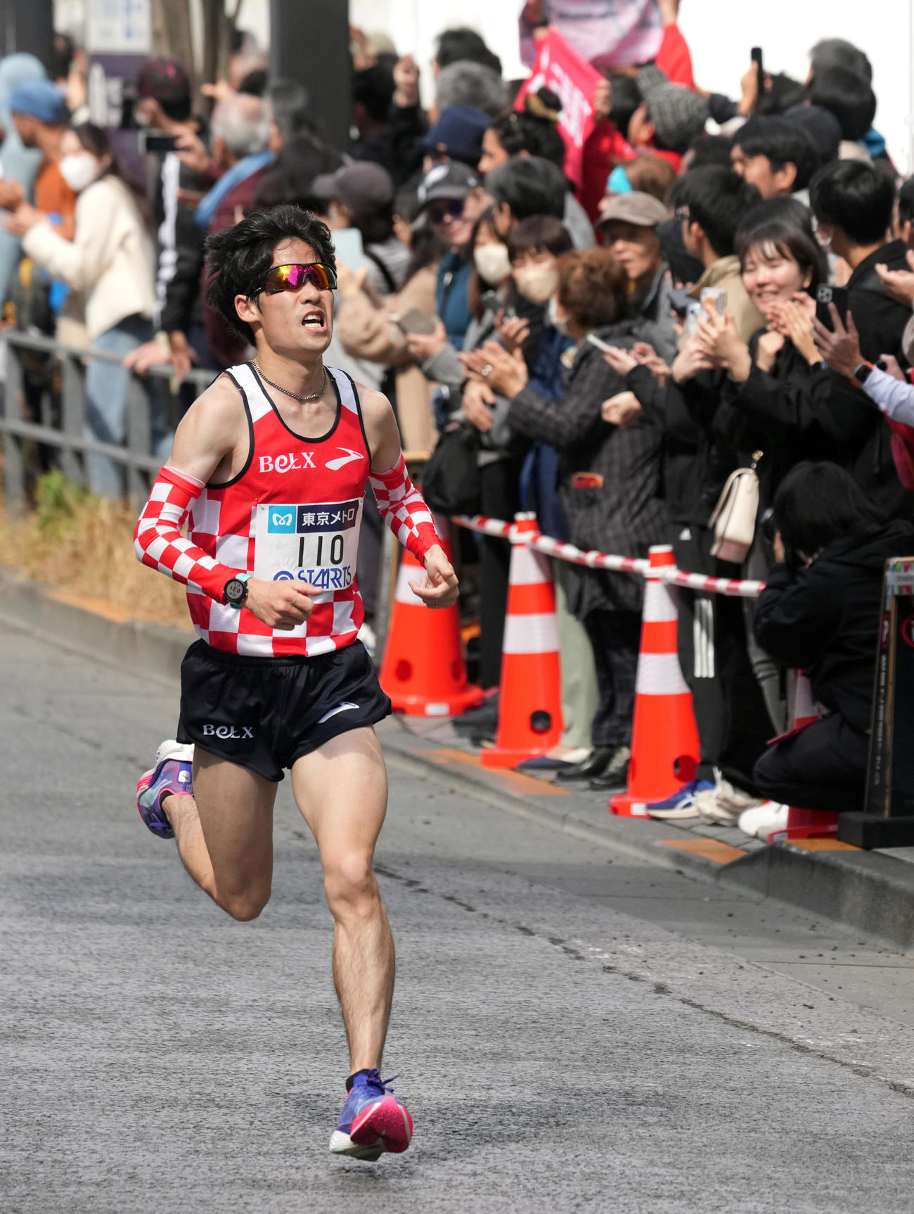 41キロ過ぎを力走する市山（代表撮影）