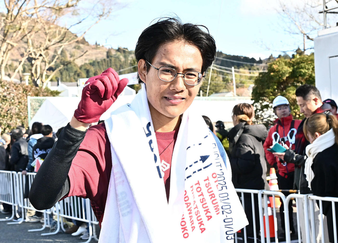 25年1月2日　5区区間2位の早大・工藤はポーズを決める（撮影・滝沢徹郎）