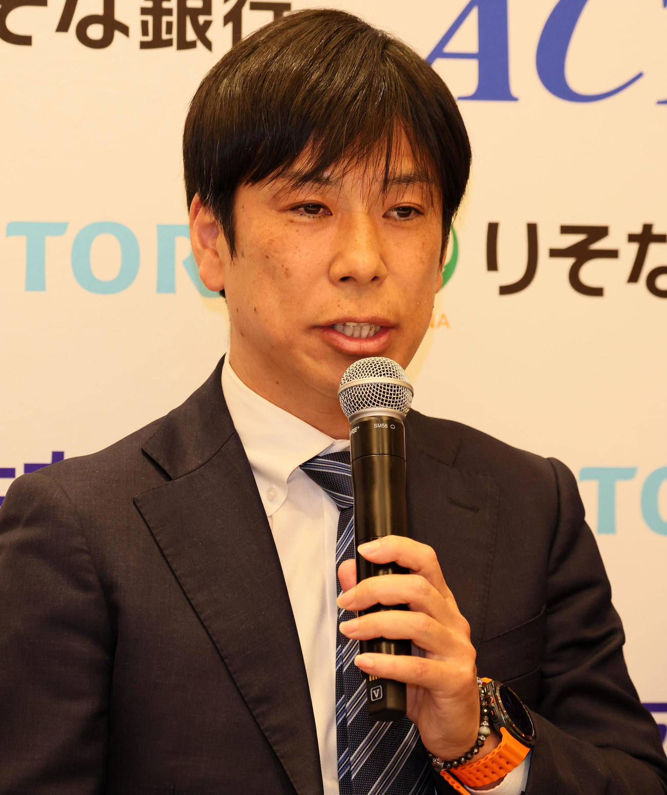 万博駅伝参加チームで会見に出席し意気込みなどを語る国学院大学・前田康弘監督（撮影・加藤哉）