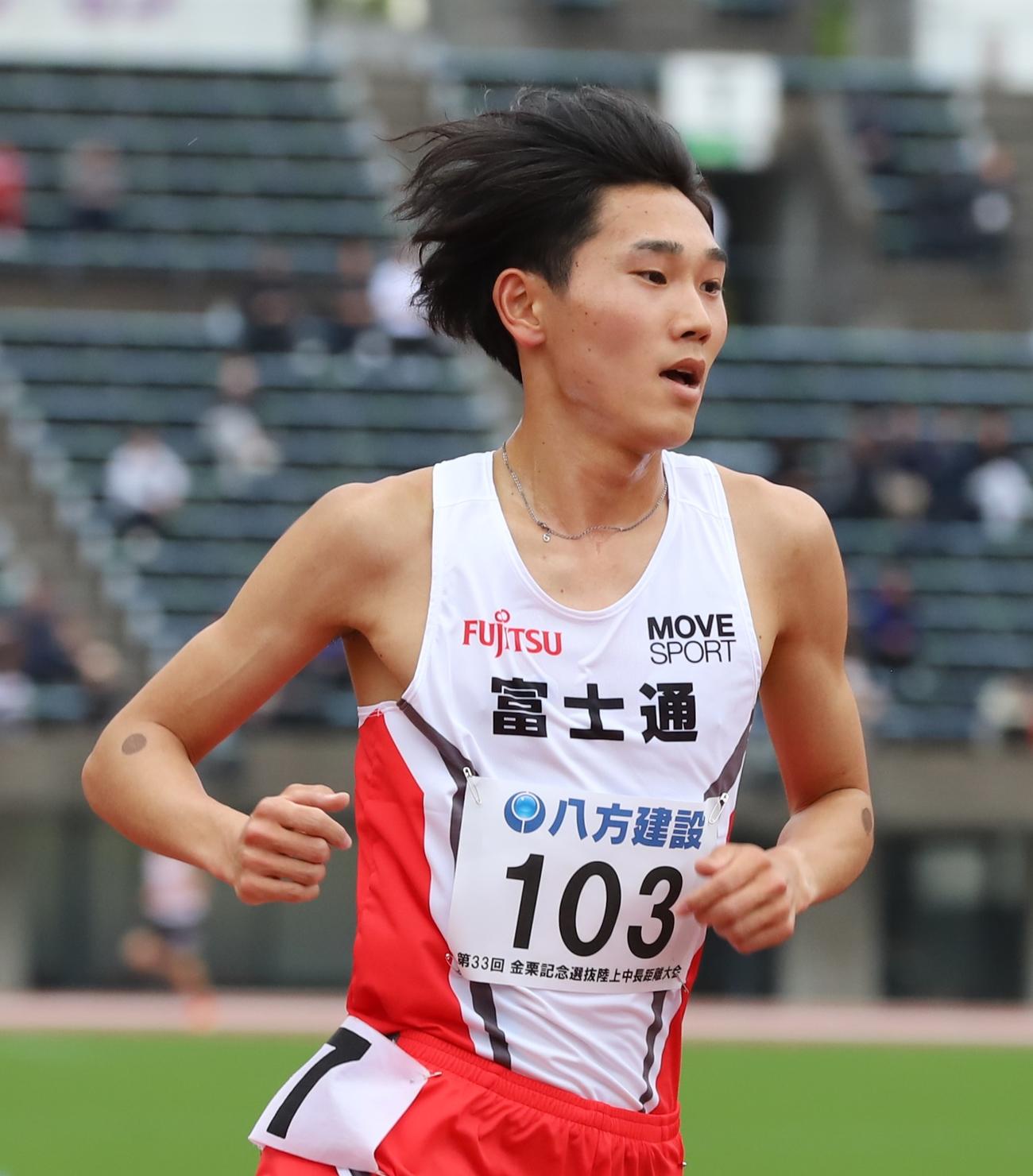 金栗記念選抜陸上中長距離大会　男子5000メートルで力走する篠原倖太朗（撮影・藤塚大輔）