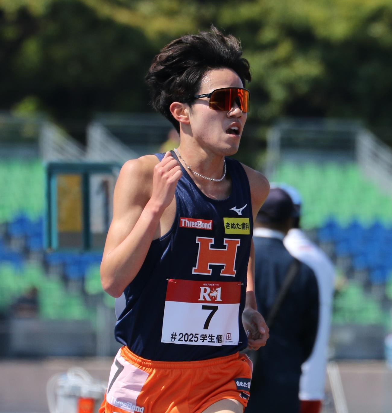 日本学生個人選手権　男子5000メートル決勝で力走する大島（撮影・藤塚大輔）