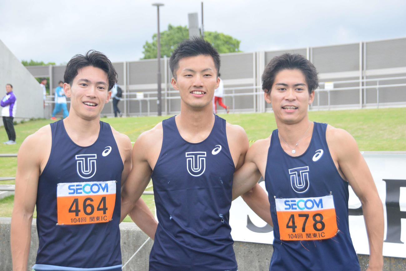 関東学生陸上競技対校選手権大会男子1部100メートル決勝　追い風参考ながら9秒95で優勝した東洋大・柳田（中央）（撮影・泉光太郎）