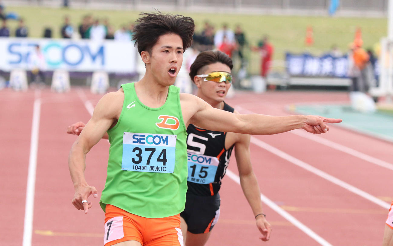 関東学生陸上競技対校選手権大会男子2部100メートル決勝　追い風参考ながら9秒97をマークして優勝した大東大・守（撮影・泉光太郎）