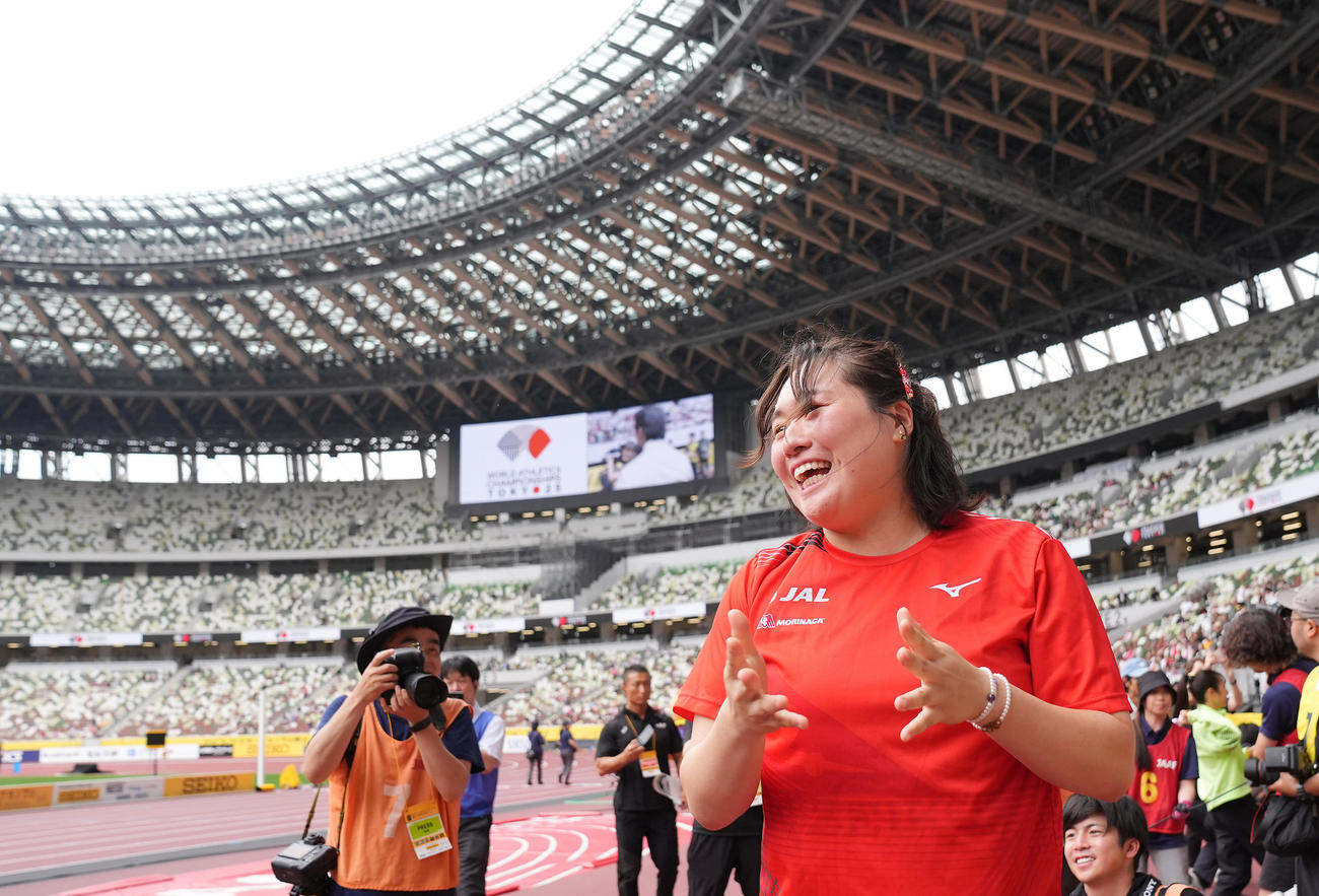 試合後のセレモニーを終え笑顔を見せる北口（撮影・垰建太）