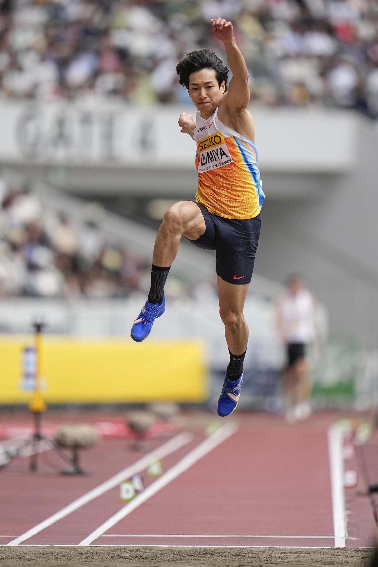 男子走り幅跳びで3位の泉谷駿介（共同）