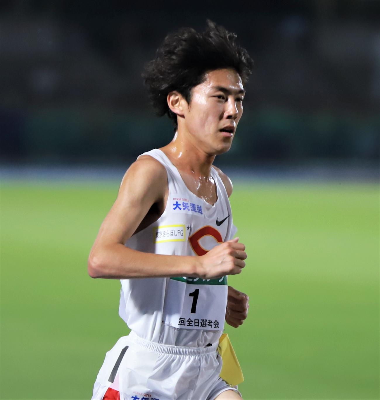 全日本大学駅伝関東学連推薦校選考会2組　力走する中大・吉居駿恭（撮影・藤塚大輔）