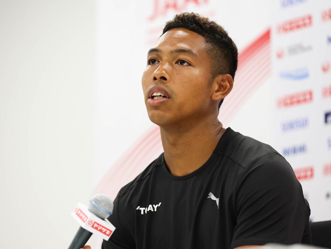 陸上日本選手権の前日会見に登壇した男子100メートルのサニブラウン（日本陸連提供）