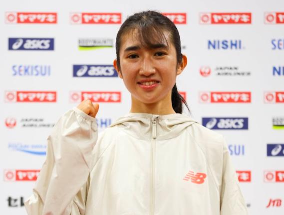 陸上日本選手権の前日会見に登壇した女子中長距離の田中（日本陸連提供）