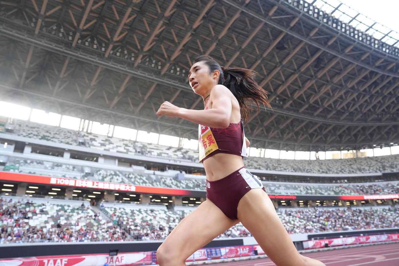 女子1500メートルで優勝した田中（撮影・足立雅史）