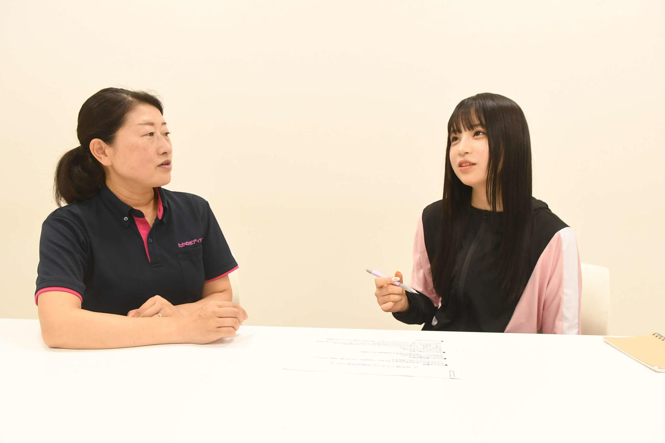 高野さん（左）からいろいろとアドバイスを受けました