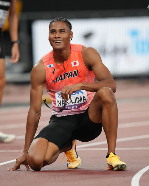 男子400メートル予選で日本新記録を樹立し笑顔を見せる中島（撮影・足立雅史）