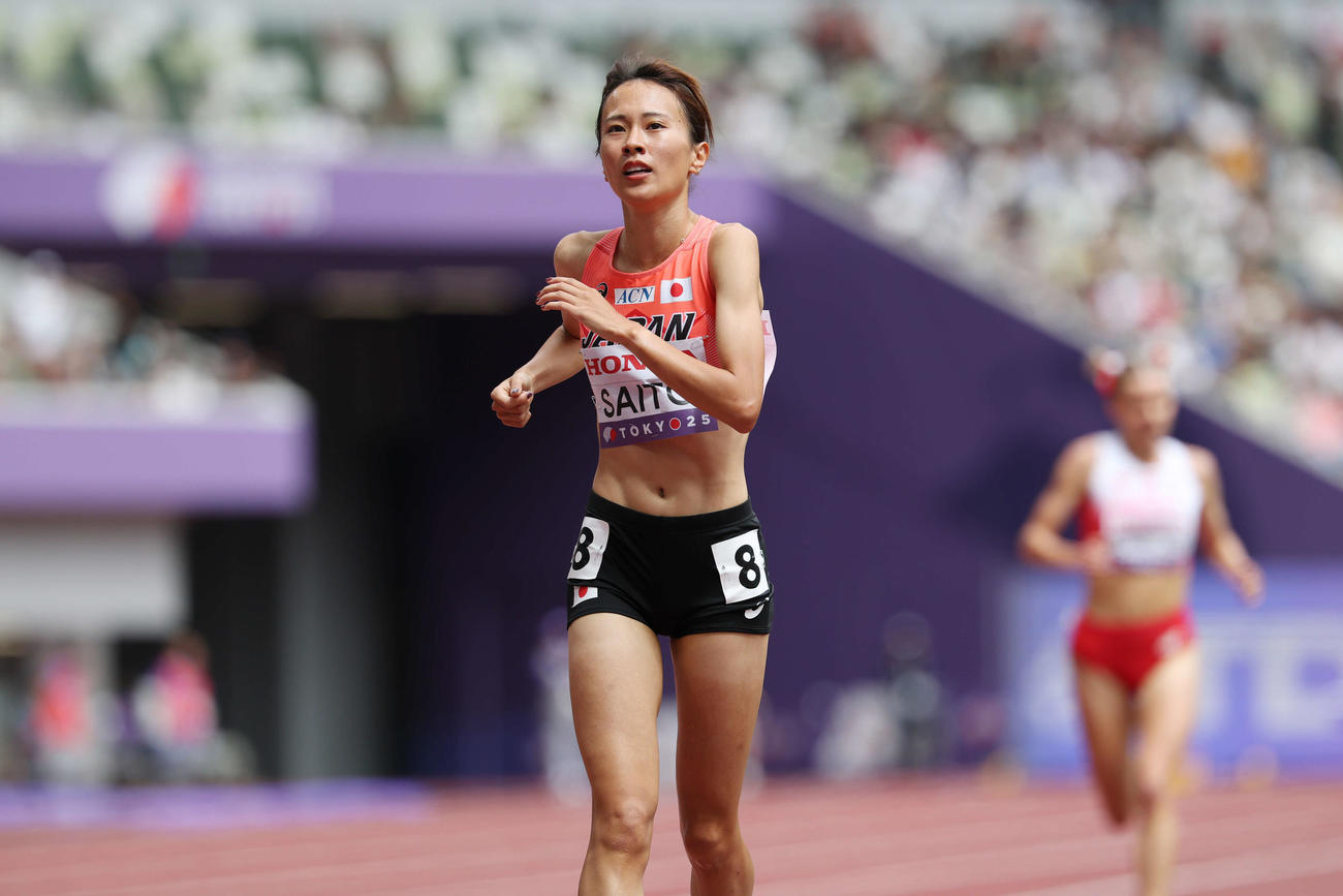 女子3000メートル障害予選　日本新でゴールした斎藤（撮影・宮地輝）