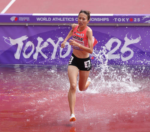 女子3000メートル障害で日本新記録を樹立した斎藤（撮影・足立雅史）