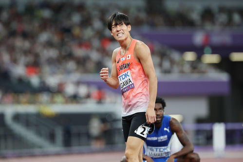男子400メートル障害予選　レース後、厳しい表情を見せる小川（撮影・宮地輝）